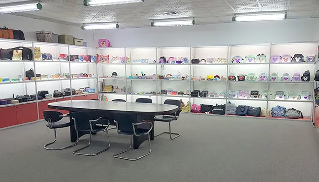 Shenzhen Chuangliya Handbag Products Co., Ltd.